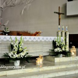 dekoracja-oltarza-lublin-biale-kwiaty-kompozycje_lswb97191564